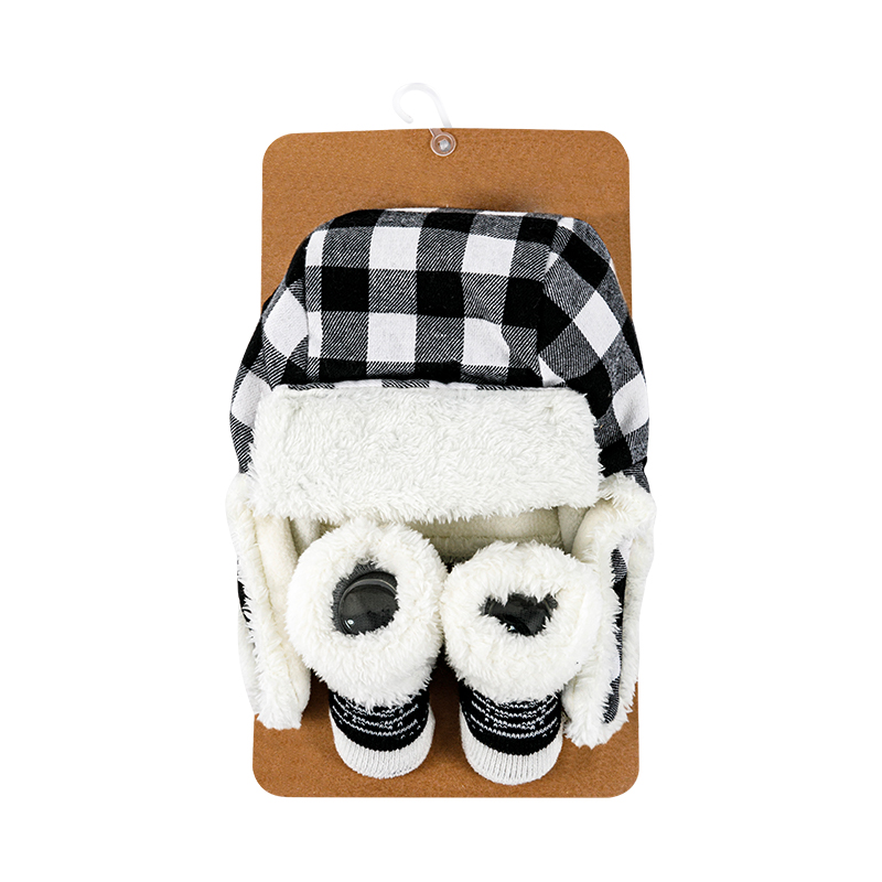 Trapper hat&booties s set (1)